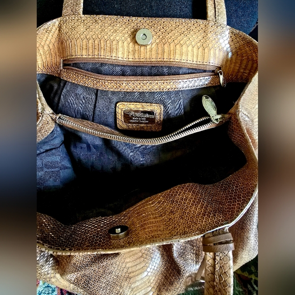 😍 FURLA LEATHER SHOULDER BAG PURSE 😍 IN GREAT CONDITION! - Picture 4 of 13